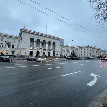In Chisinau! * Kisinyov